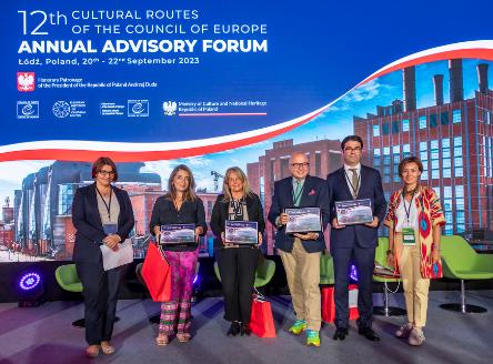 "Prix des meilleures pratiques pour 4 itinéraires culturels du Conseil de l'Europe lors du Forum consultatif annuel 2023 à Łódź, Pologne