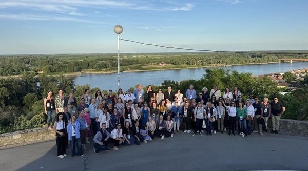  Académie de formation sur le thème « Renforcer la confiance et la diversité »