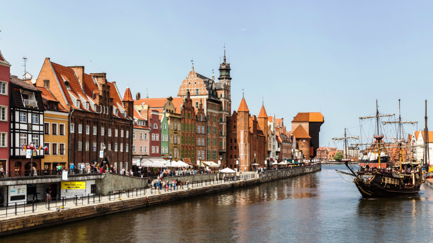 Gdansk, Poland. Photo by Diego Delso [CC BY-SA 3.0]