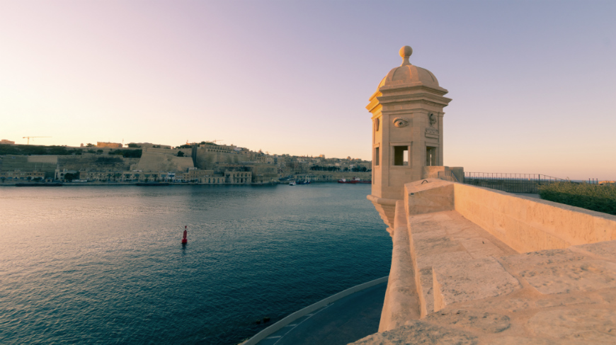 Malte devrait enquêter et engager des poursuites avec plus de détermination  dans des affaires de blanchiment de capitaux et renforcer son système de supervision