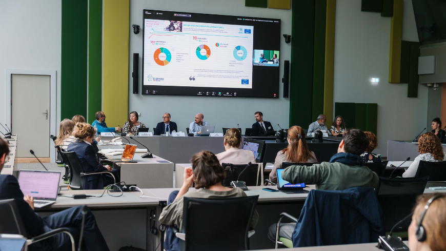 The Digital Citizenship Education Forum Highlights the Importance of Educating Young People in the Digital Age