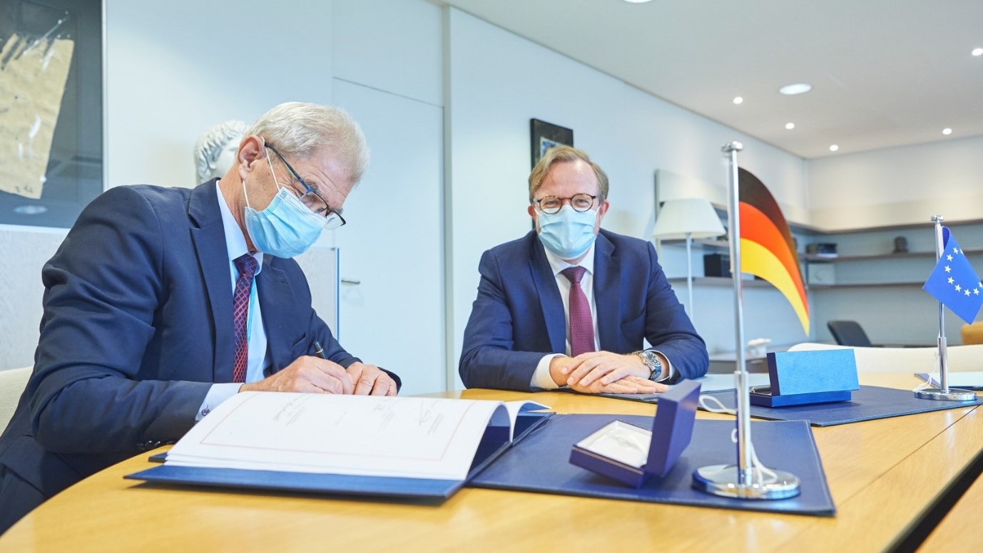 Germany signs the Convention on safety, security and service in sport