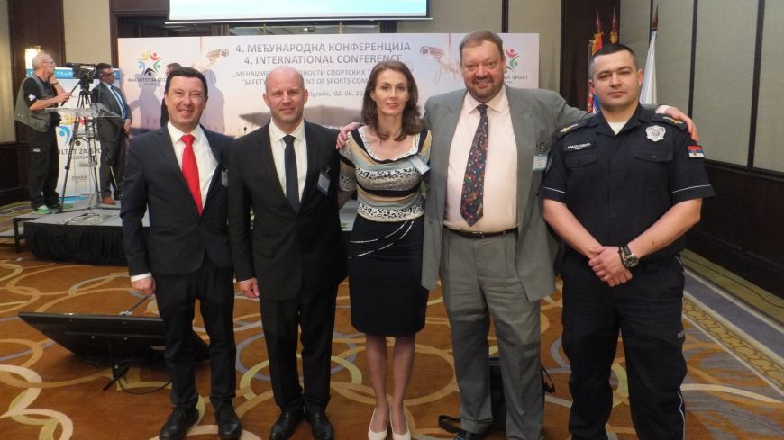 Paulo Gomes (CoE), Prof. Dr. Dragan Atanasov (Faculty of Sport, Belgrade), Mrs. Brankica Janković, Serbian Commissioner for the Protection of Equality; Dr. Steve Frosdick (UEFA); and Mr. Dragan Mijatović (Serbian Police Directorate)