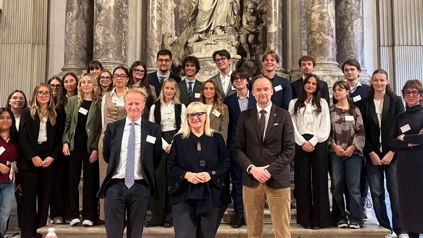 Rapprocher la Commission de Venise du grand public : des étudiants universitaires assistent pour la première fois à la session plénière