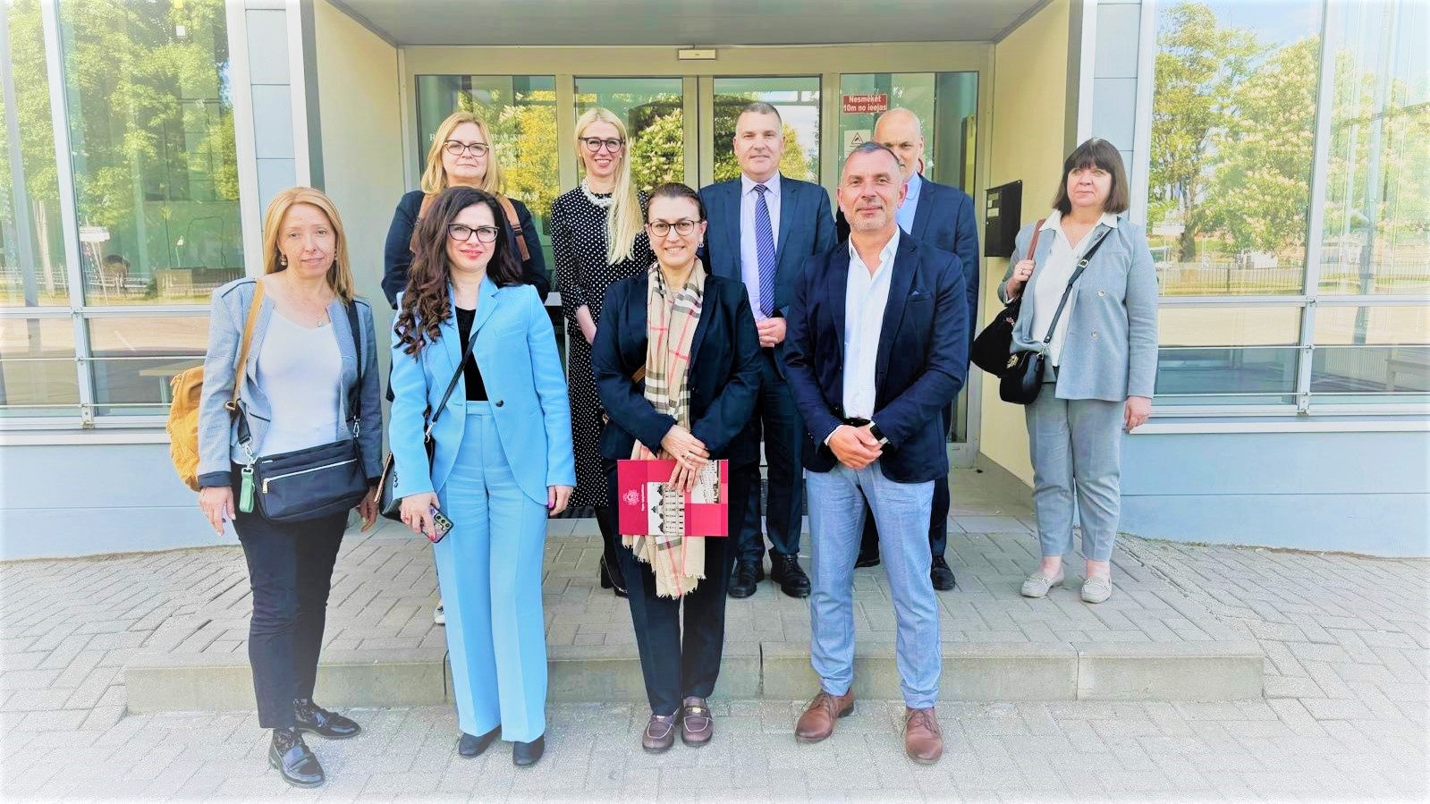 Voyage d’étude en Lettonie de magistrats bulgares pour améliorer la gestion de la charge de travail des magistrats