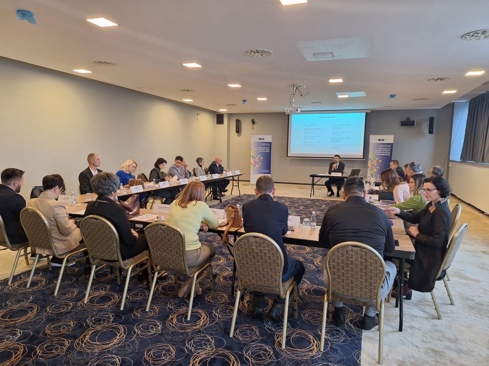 Les tribunaux pilotes de la CEPEJ en Bosnie-Herzégovine échangent sur le processus et les résultats des enquêtes de satisfaction internes