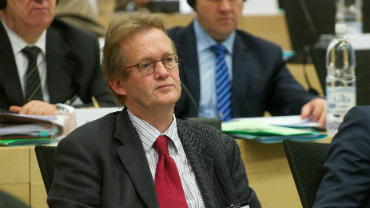 Evaluation de l'activité des tribunaux et des juges (Modérateur: Frans Van der Doelen)