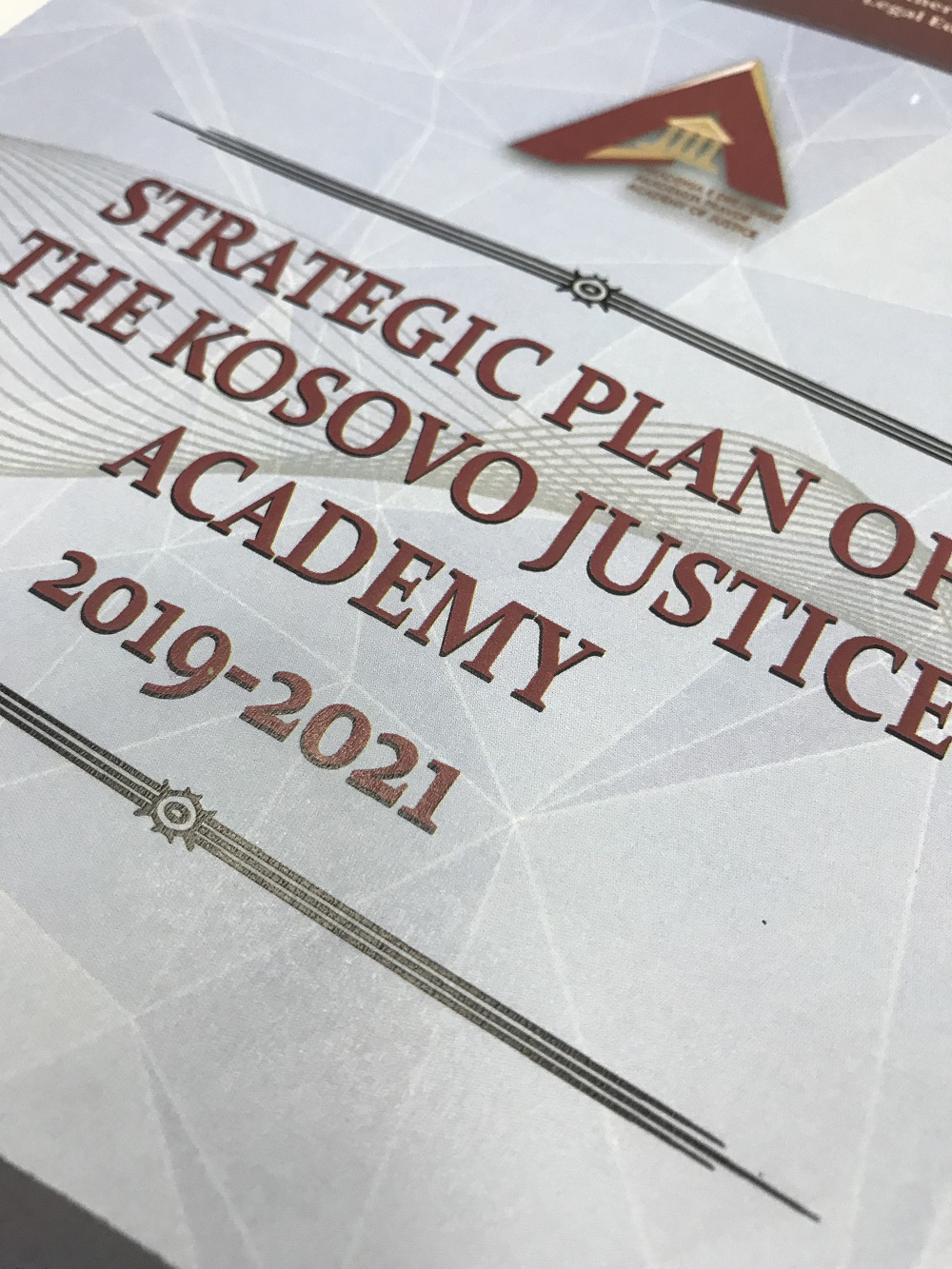 Améliorer les programmes de formation de l'Ecole de la Magistrature au Kosovo* avec les normes de la CEPEJ