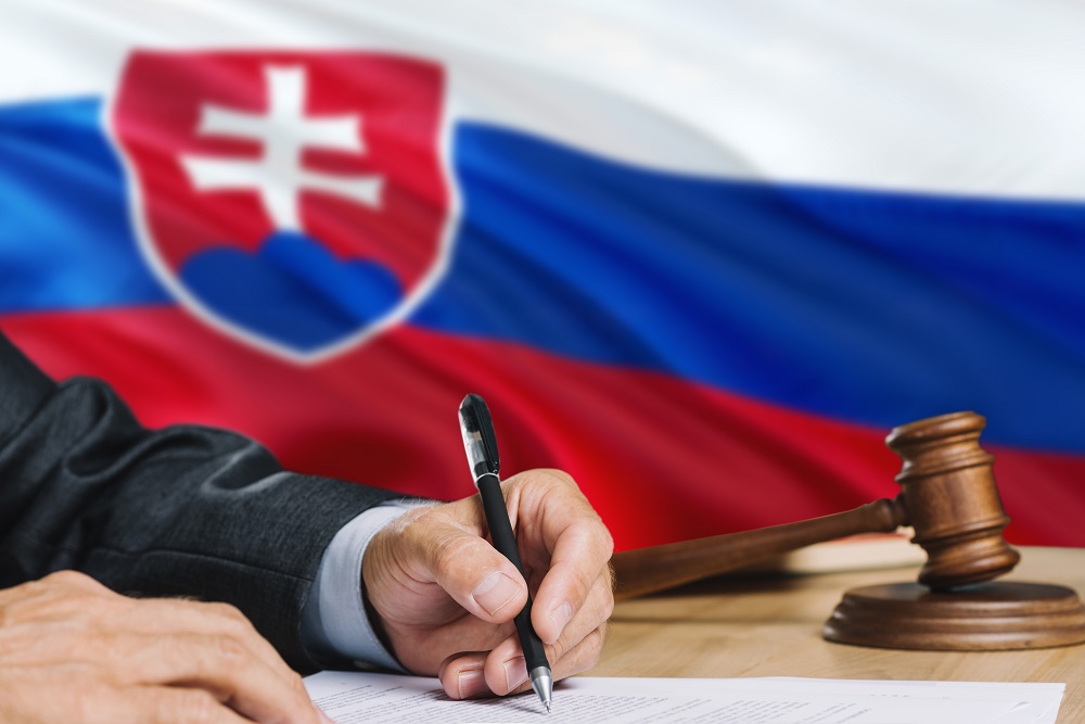 The Ministry of Justice of the Slovak Republic proposed to the national legislator the introduction of the “visiting judge” concept with a view to facilitating the replacement of suddenly departing judges or reinforcing the provisionally overburdened courts