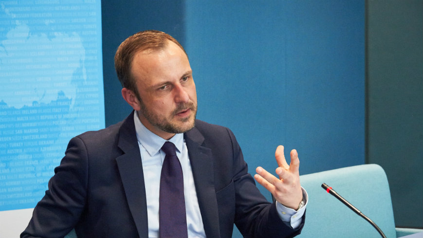 Peter Neumann: 'Radicalisation et désengagement : Mythes et réalité"