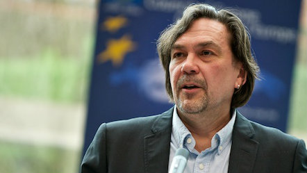 Yuri ANDRUKHOVYCH, Ukrainian novelist and poet, on ‘Europe: culture at the edge of the world, or who are the losers?’