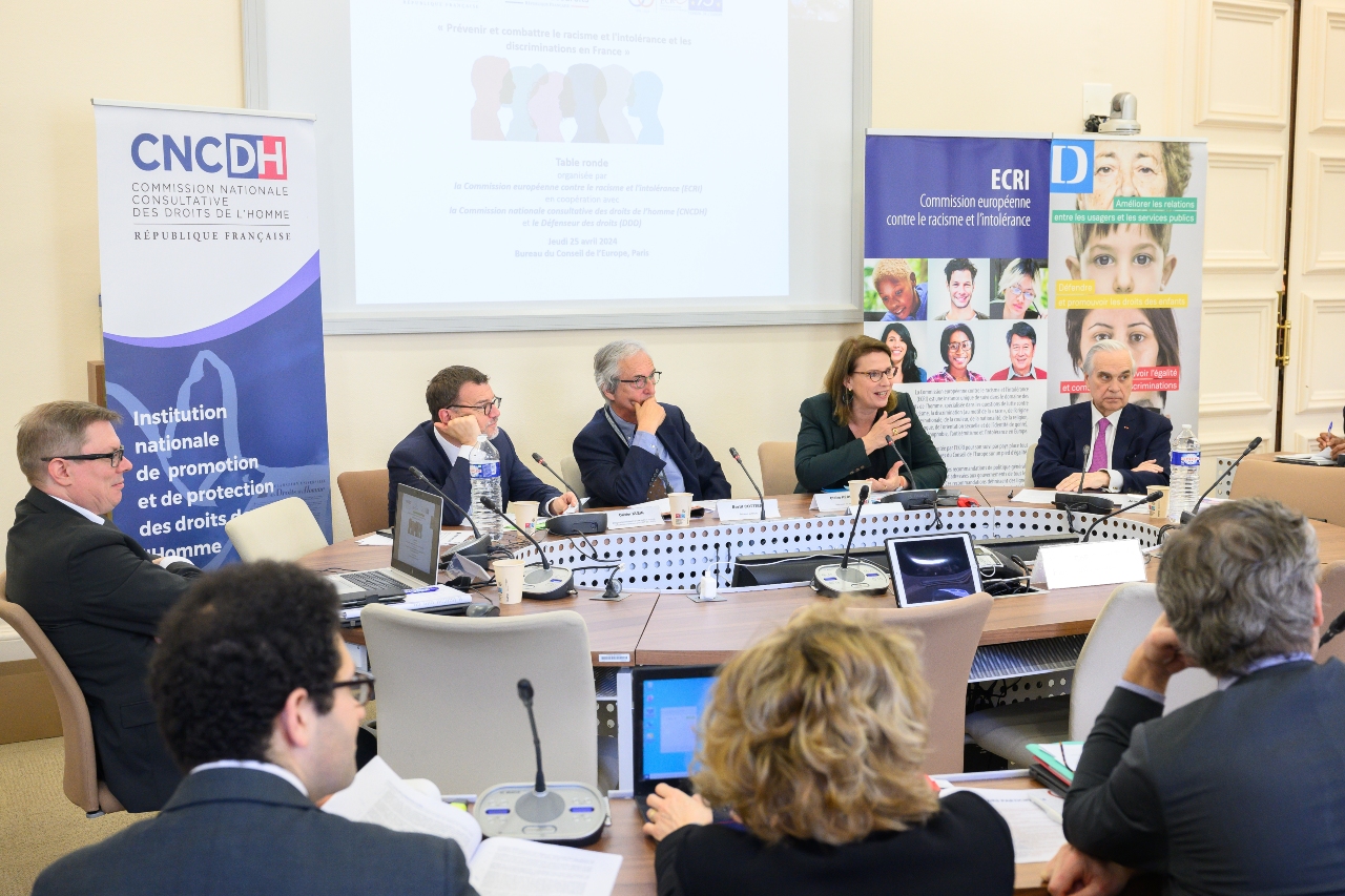 Table ronde à Paris : mise en œuvre des recommandations de l’ECRI par la France