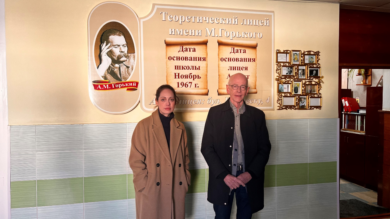 (from left to right) Elena Mihajlova Stratilati and Jens Vedsted-Hansen, ECRI Rapporteurs, at the M. Gorki Theoretical Highschool in Bălți