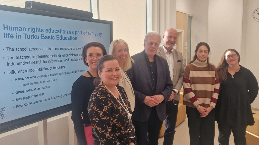 ECRI delegation meeting with school staff and municipal school authorities while visiting the Pääskyvuori primary school in Turku. From left to right: Krista Lahtinen, Annika Rae, Assi Koskelainen, Ögmundur Jónasson (ECRI Rapporteur for Finland), Tommi Tuominen, Elena Mihajlova Stratillati (ECRI Rapporteur for Finland), Outi Leskinen.