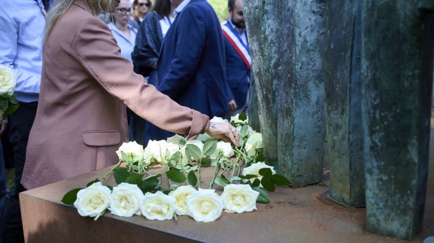 Council of Europe honours victims of the Roma Holocaust