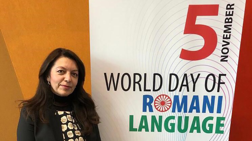 Tatjana ANĐELIĆ, présidente du Comité d'experts du Conseil de l'Europe sur les questions relatives aux Roms et aux Gens du voyage (ADI-ROM), appelle à la reconnaissance, la préservation et la promotion de la langue romani.
