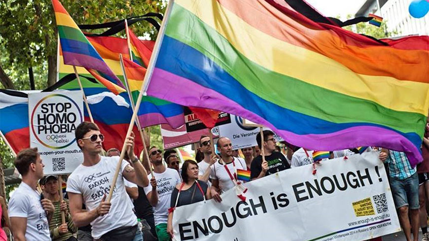 Гордость против унижения: политическое манипулирование гомофобией и трансфобией в Европе
