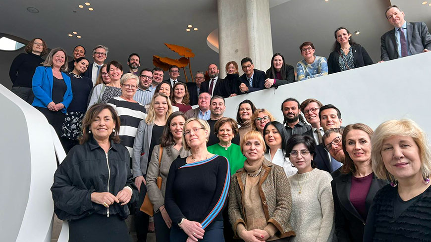 Council of Europe Commissioner for Human Rights Dunja Mijatvic (right) with the participants to the exchange of views organised in Amsterdam with national human rights structures of member states.