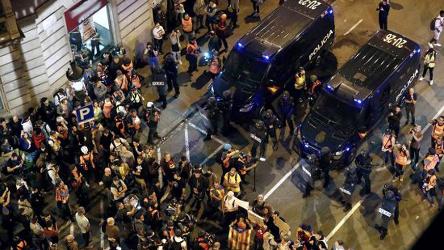 Защита прав на свободу выражения мнений и мирных собраний во время демонстраций, прошедших в Каталонии