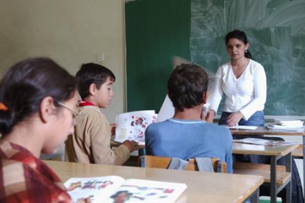 States must take resolute measures to end school segregation of Roma