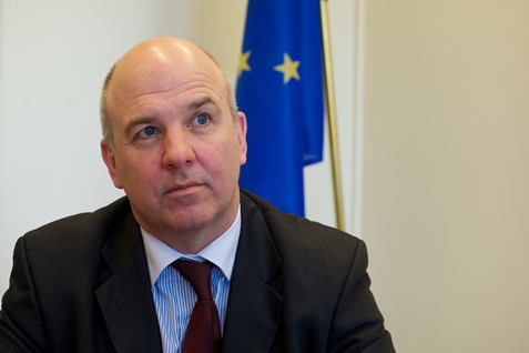 Словения: Комиссар обеспокоен принятием поправок к Закону об иностранцах, нарушающих права человека