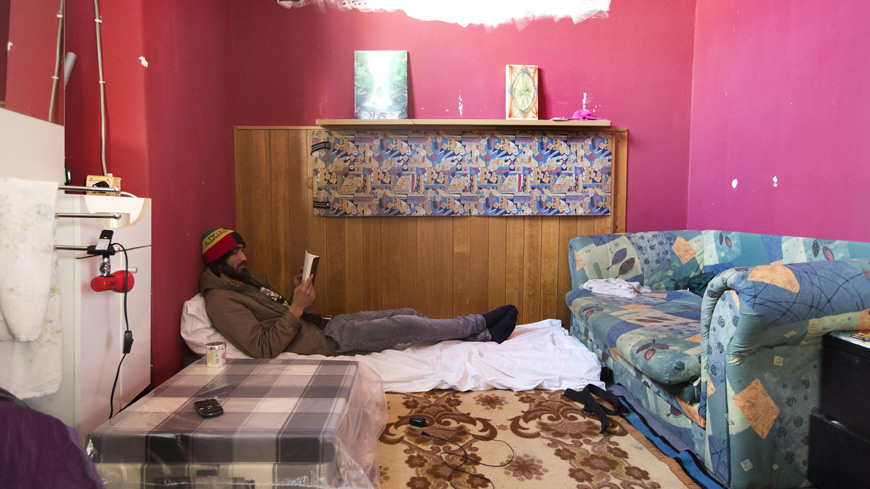 Migrant in the Rog Factory Social Centre, Ljubljana, Slovenia ©Council of Europe/Borut Krajnc