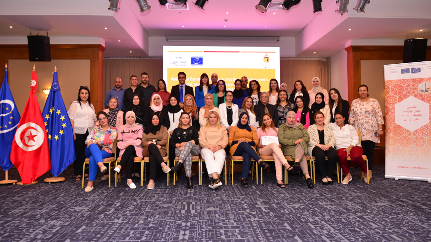 Formation des greffiers tunisiens sur la protection des documents et des archives