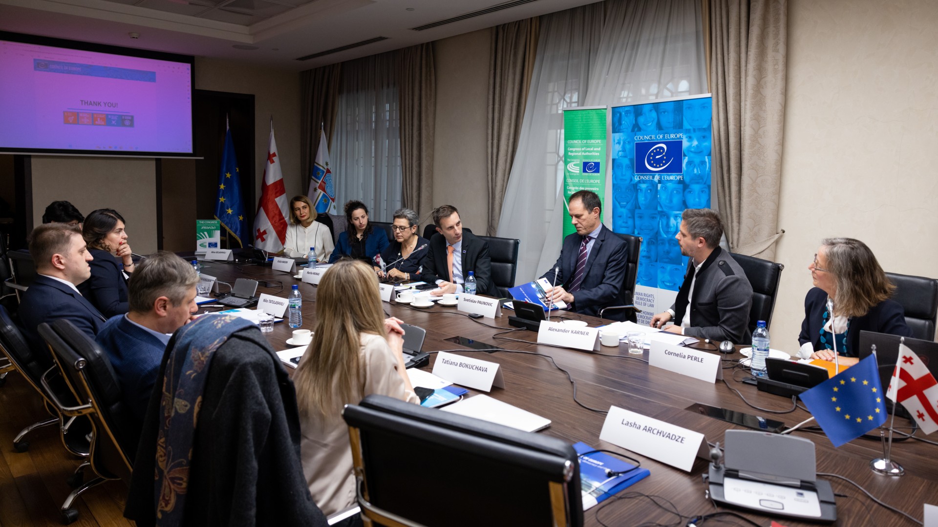ევროპის საბჭოს პროექტის მმართველი კომიტეტის დასკვნითმა შეხვედრამ ადგილობრივ დონეზე მონაწილეობითი დემოკრატიისა და ადამიანის უფლებების კუთხით მიღწეული პროგრესი განიხილა