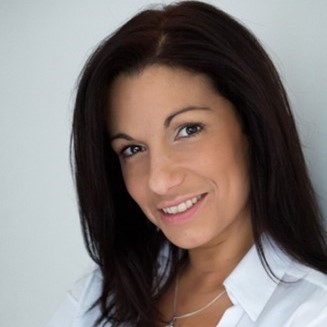 Mme Victoria GRECH