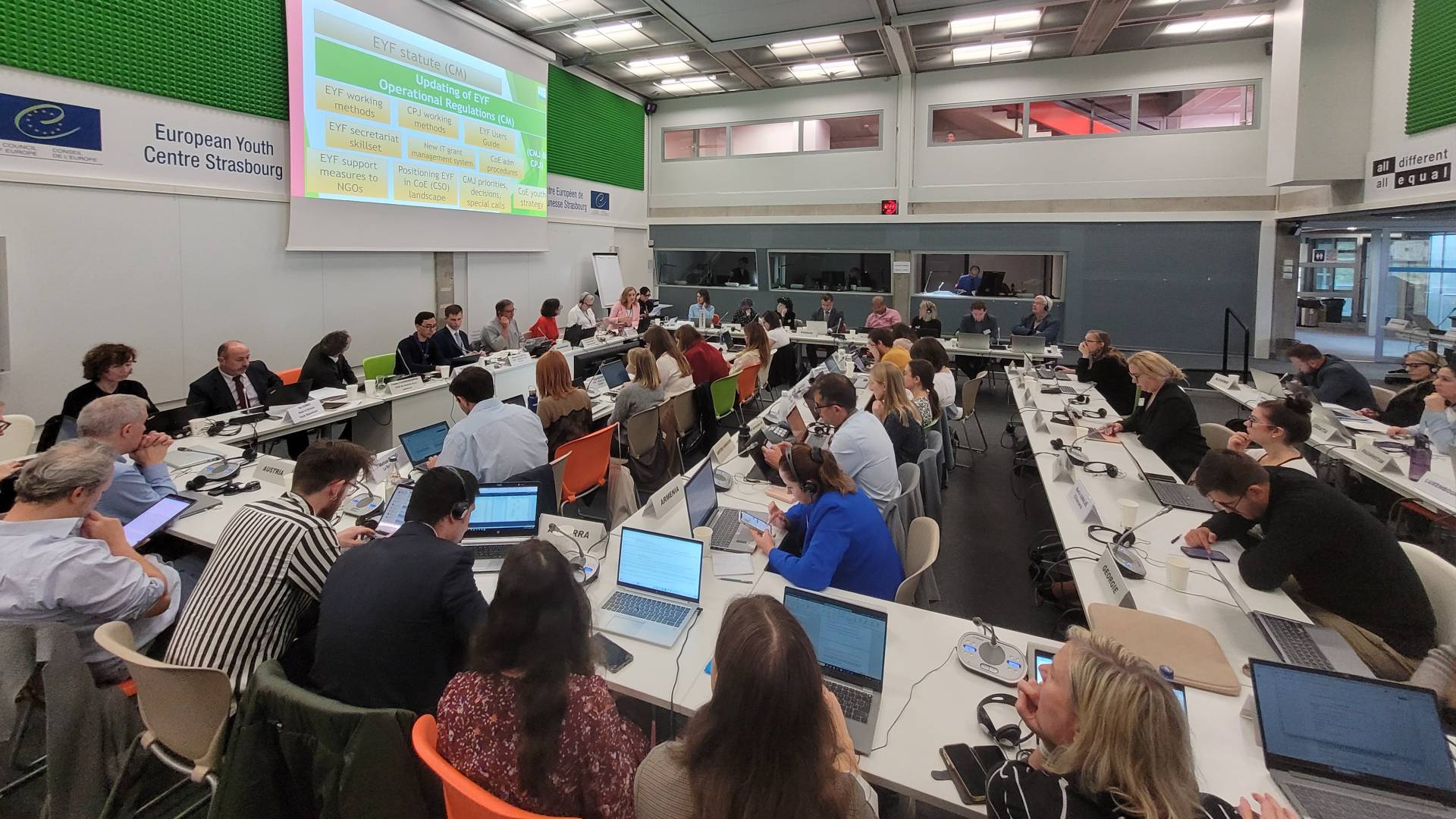 Décisions du Conseil mixte sur la jeunesse concernant la réforme et les subventions du FEJ