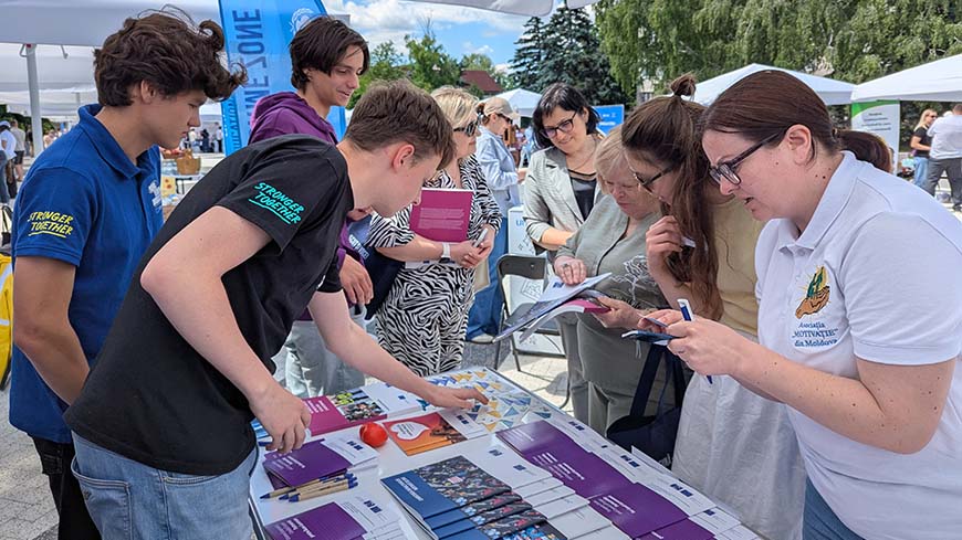 Young European Ambassadors inspire local communities in the Republic of Moldova to reject hatred