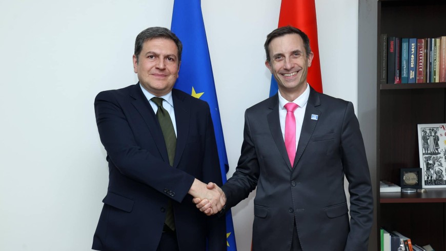 Congress Secretary General in Armenia discusses progress in local democracy ahead of monitoring mission