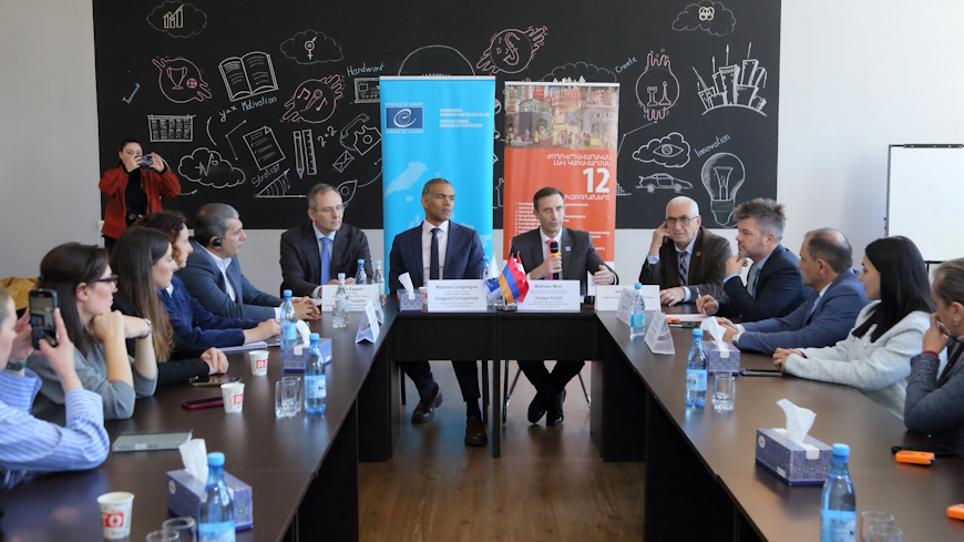 Armenia: Secretary General of the Congress of Local and Regional Authorities of the Council of Europe visits Aparan's youth centre