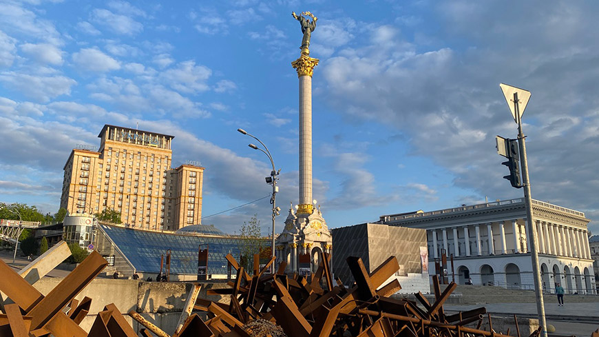 Права людини мають бути невід'ємною частиною будь-яких мирних переговорів щодо України