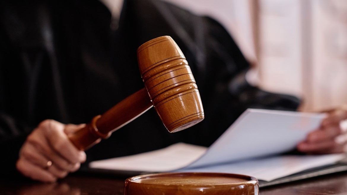 The Ukrainian judiciary through the eyes of legal professionals: report on the findings of a new survey