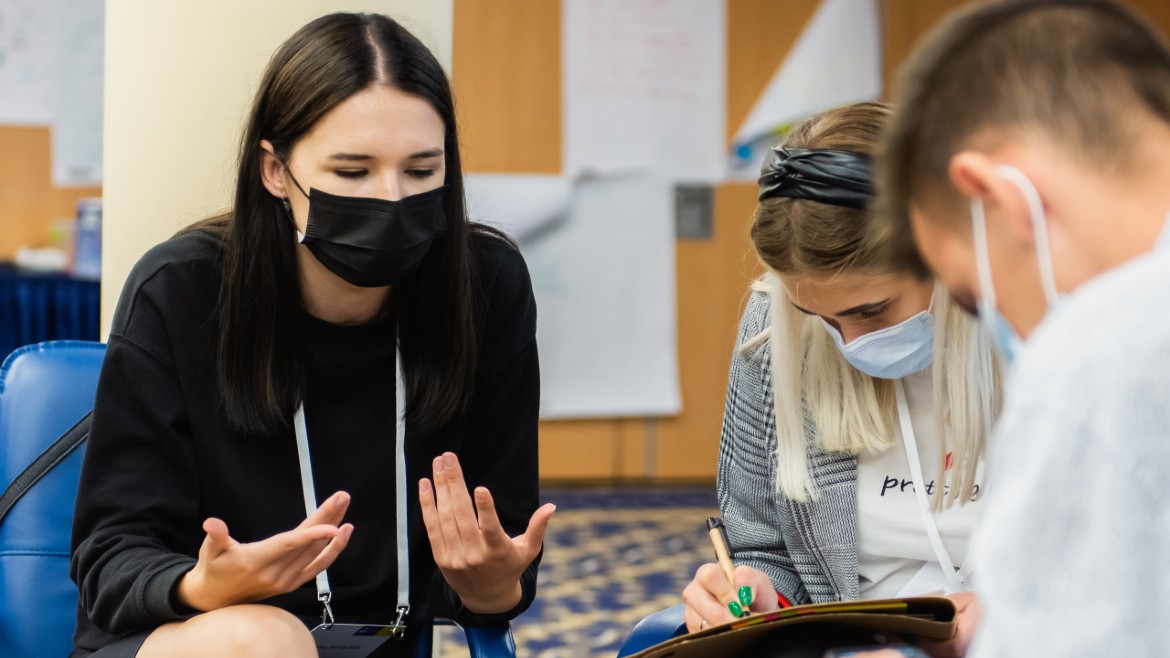 Teams of communities partnering with the Council of Europe Project “Youth for Democracy in Ukraine” research the potential of youth councils and youth centres for the strengthening of youth participation