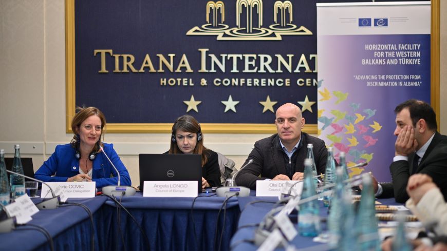 Institucionet shqiptare dhe shoqëria civile diskutojnë nismat në vijim për të çuar përpara axhendën kundër diskriminimit