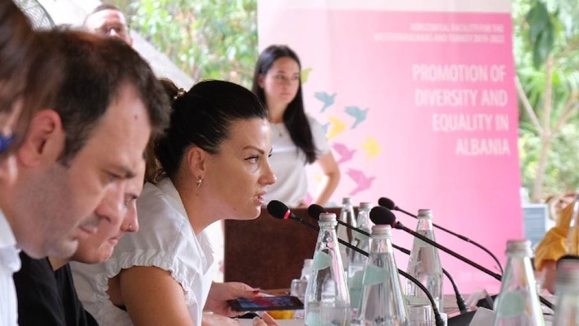 Autoritetet shqiptare të angazhuar për të promovuar të drejtat e pakicave dhe LGBTI dhe të luftojnë gjuhën e urrejtjes