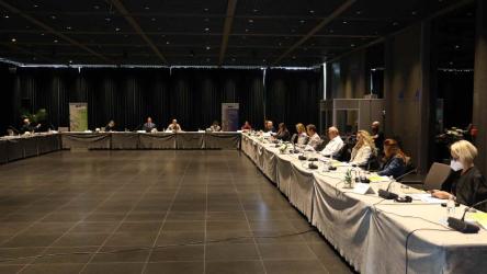 Përfaqësuesit e institucioneve gjyqësore rikonfirmojnë angazhimin e tyre për të forcuar efikasitetin dhe cilësinë e Drejtësisë në Shqipëri