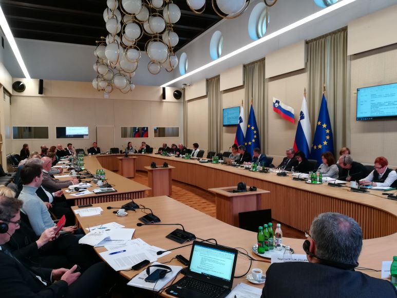 Slovénie : dialogue de suivi