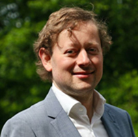 Daniel Simons, Conseiller juridique principal chez Greenpeace International