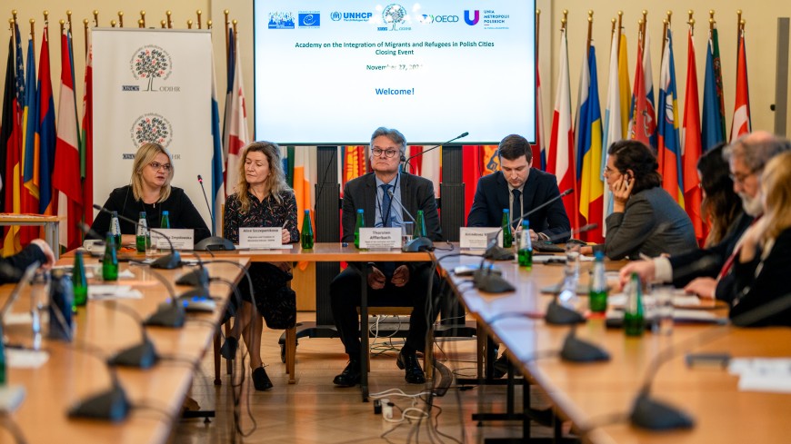 Participants at the closing event for the Academy on the Integration of Migrants and Refugees in Polish Cities, Warsaw, 27 November 2024 (Karolina Opęchowska)