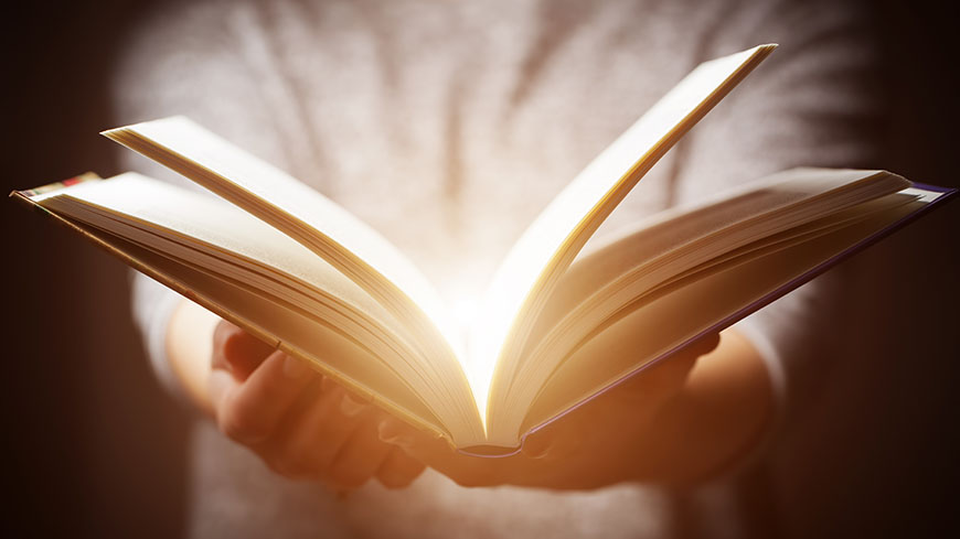 illustration ressources webpage - open book - shutterstock.com