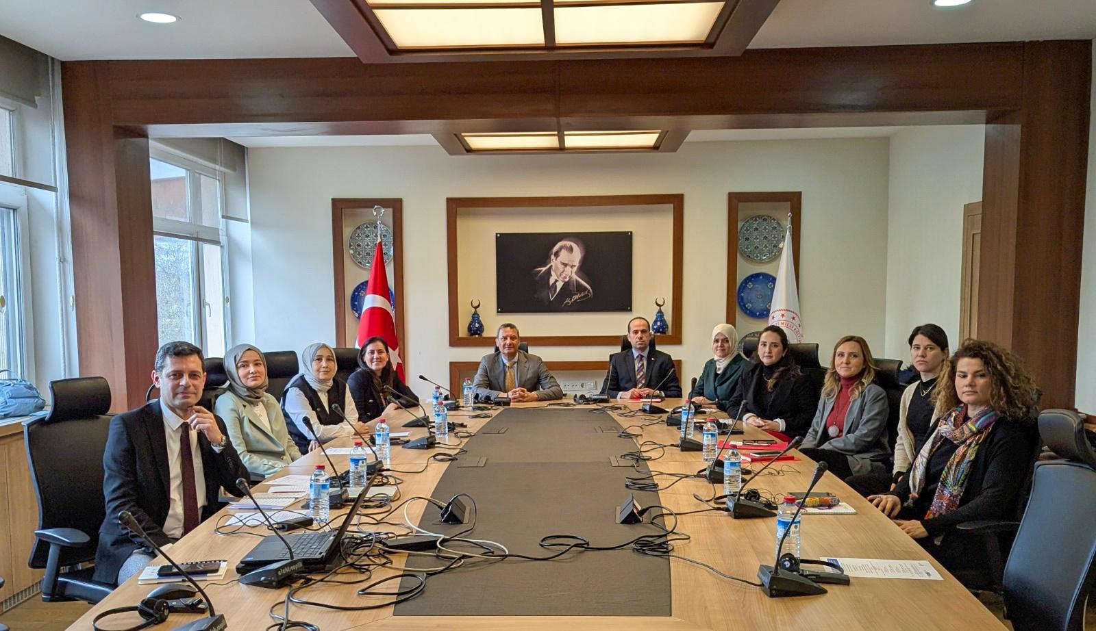 Türkiye steps up efforts to boost digital citizenship education