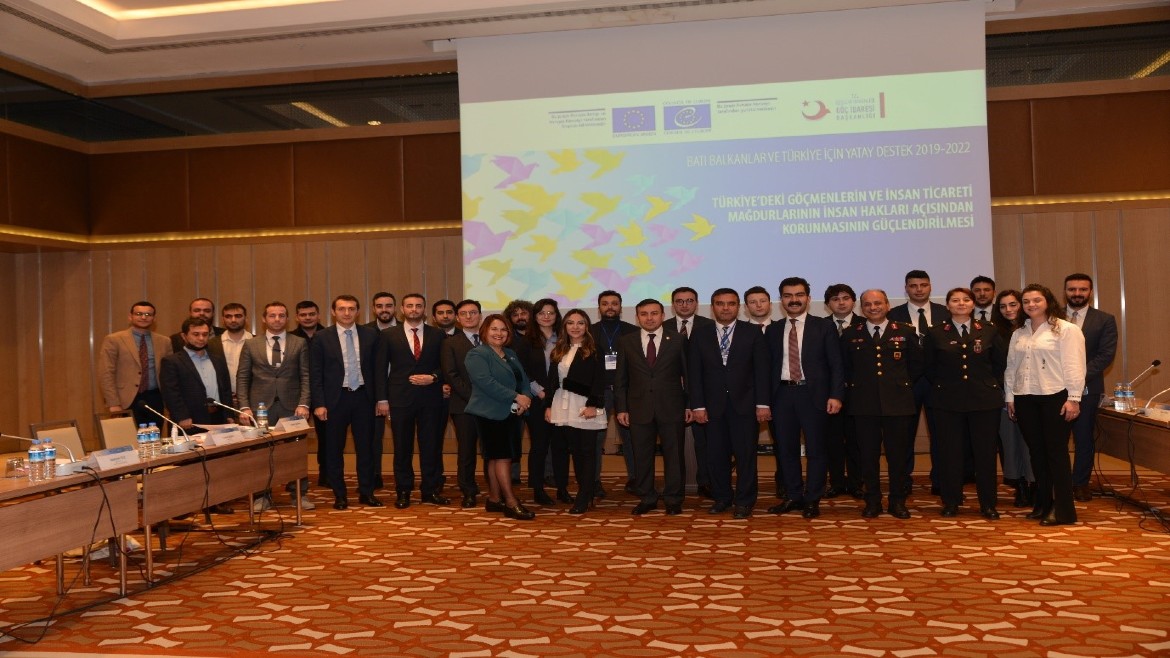İnsan ticaretine yönelik soruşturma ve kovuşturmalarda kurumlar arası iş birliği konulu yuvarlak masa toplantısı