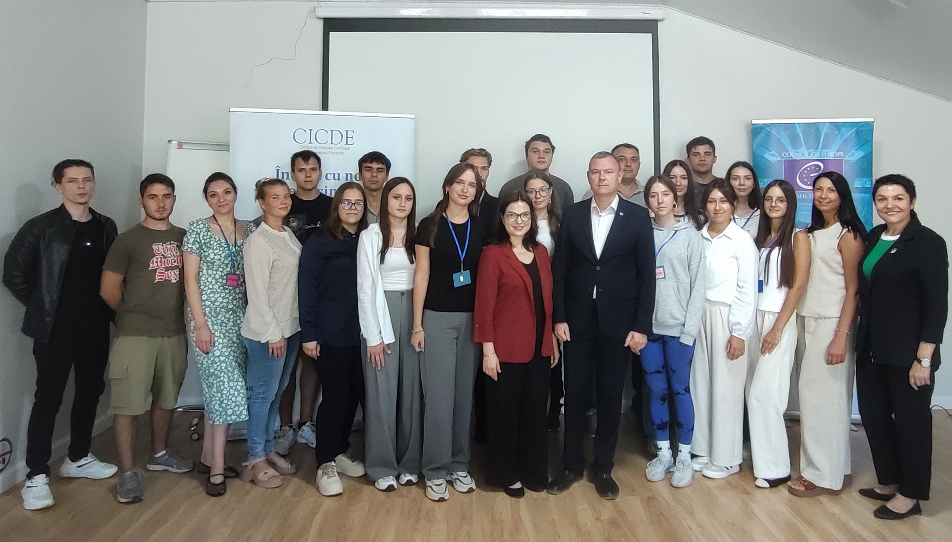 Tineri moldoveni și-au fortificat angajamentul civic la Școala Electorală de Vară 2025