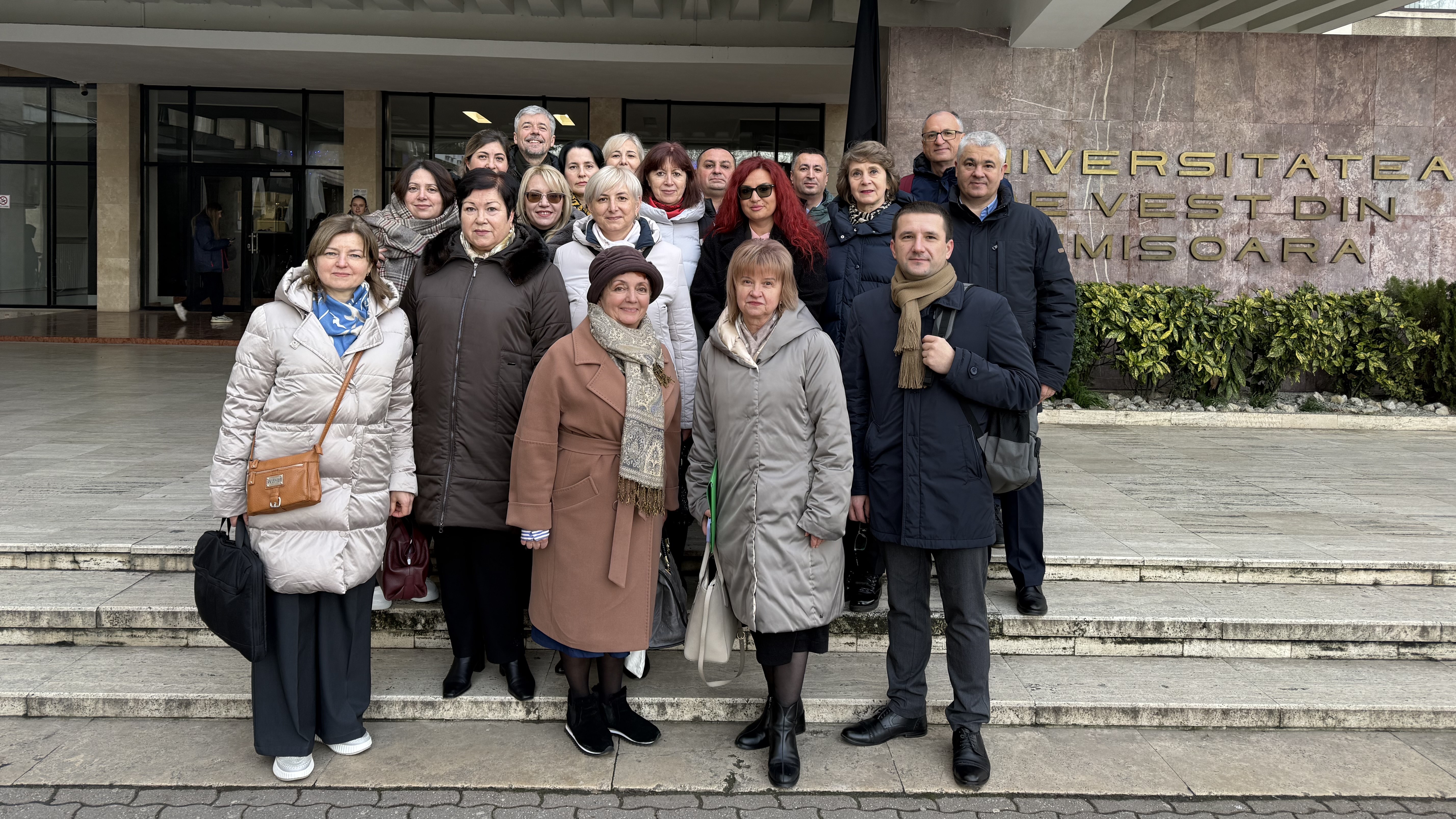 Cadre didactice universitare din Republica Moldova și România discută despre educația pentru democrație