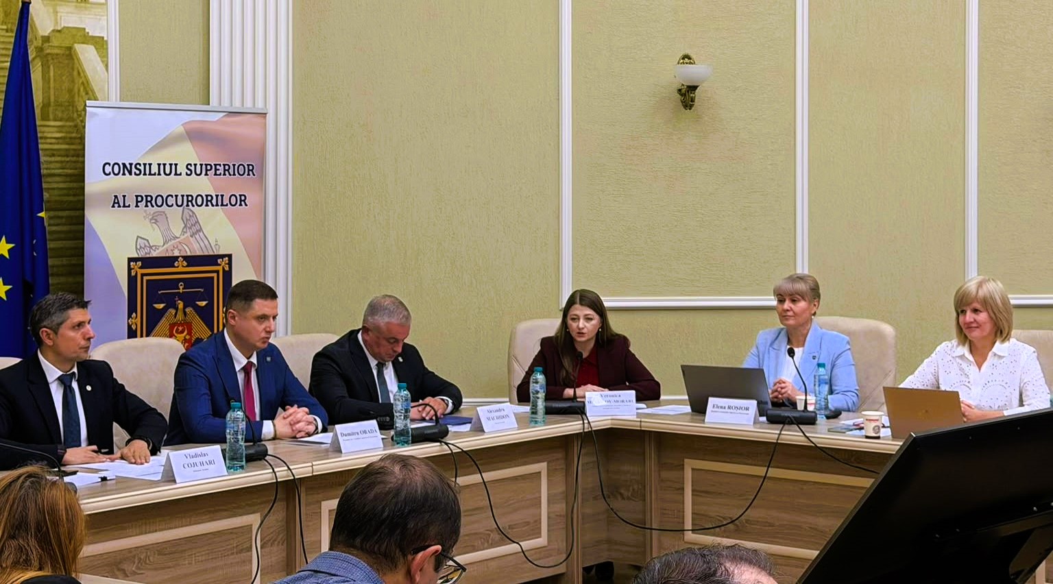 De ce nu aleg absolvenții facultăților de Drept să devină judecători sau procurori, deși numărul posturilor vacante este în creștere?