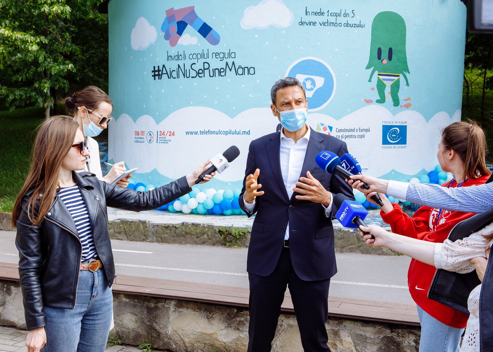 Lansarea unei picturi murale cu Kiko pentru a marca Ziua internațională a copiilor victime ale agresiunii