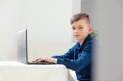 Protecția copiilor în mediul online